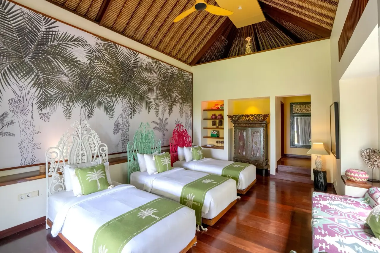 villa mimpi33