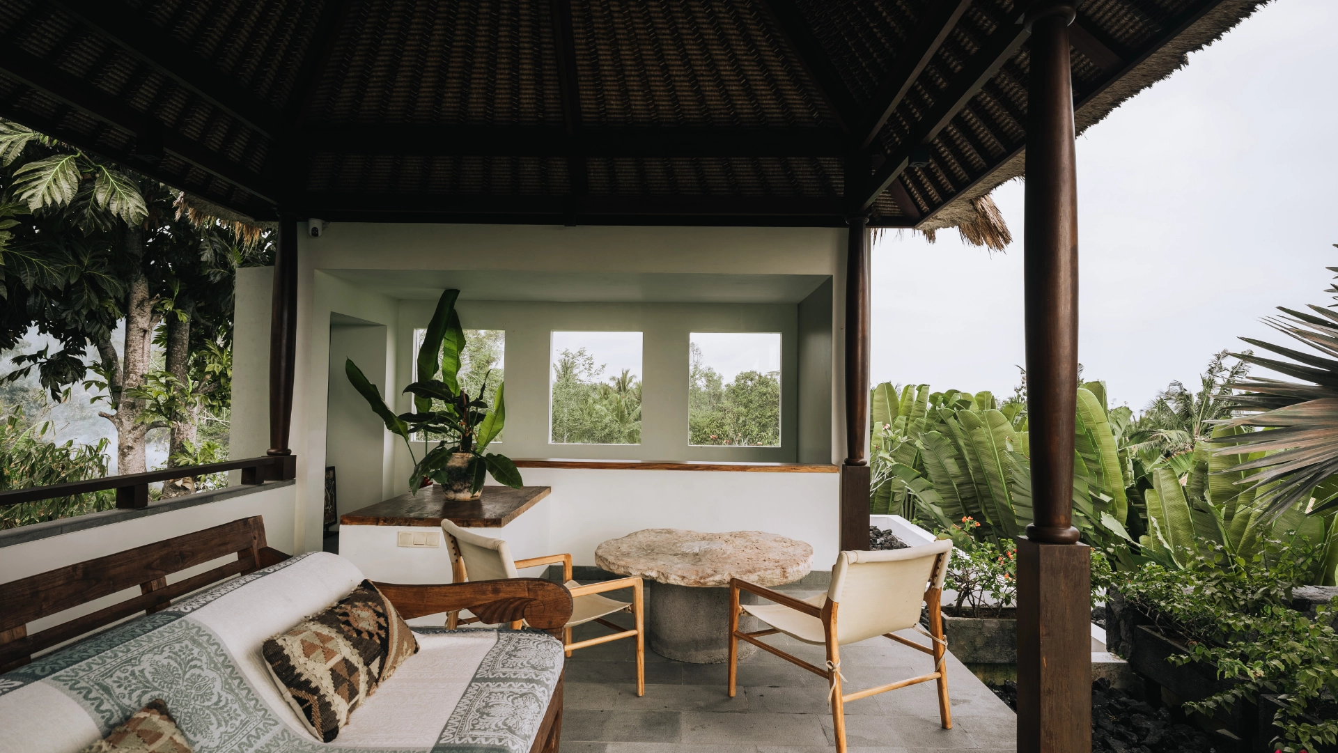 villa-palem-bali-private-estate-damai-room-3
