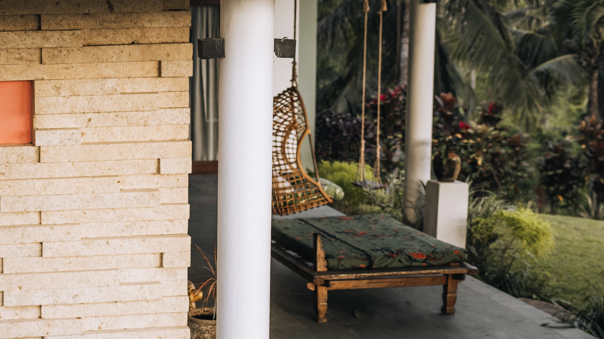villa-palem-bali-private-estate-mimpi-room-4